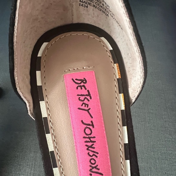 Betsey Johnson Women's 6.5 Rhinestone Watermelon Open Toe Sandals Heels NW - Picture 5 of 10